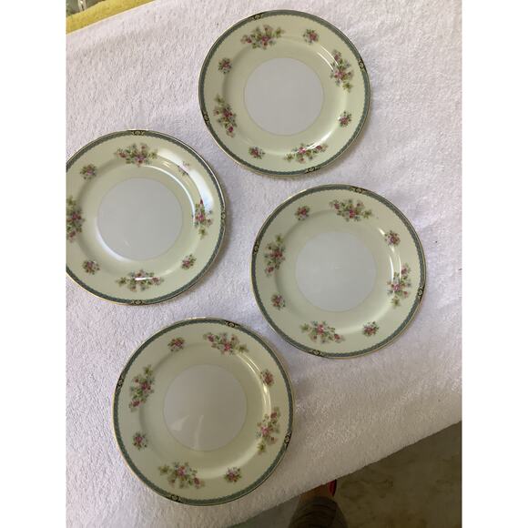 Vintage 1945 Nippon Toki Kaisha 1850 pattern 4 -  7 1/2" Salad plates - Picture 1 of 3